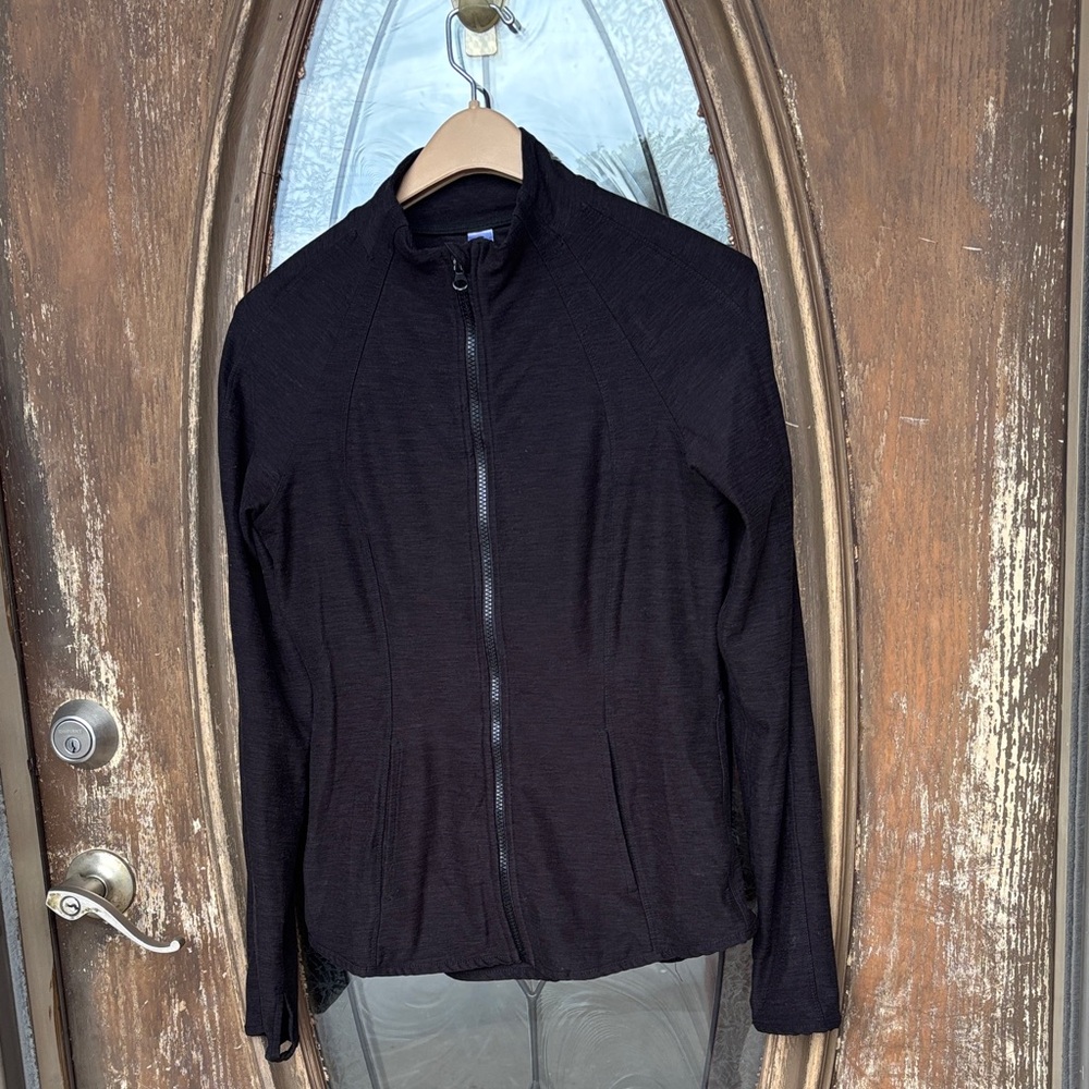 Yogalicious full zip jacket! Medium